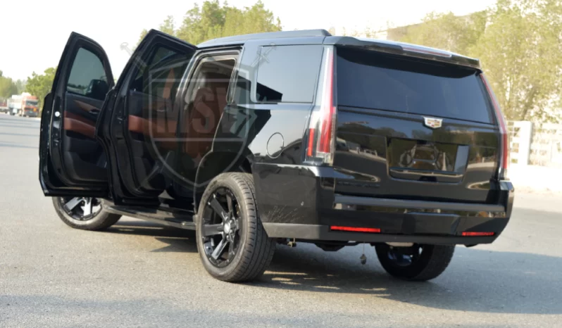 
								Cadillac Esclade full									