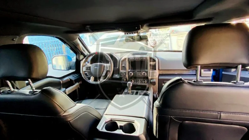 
								ARMORED FORD F-150 RAPTOR full									